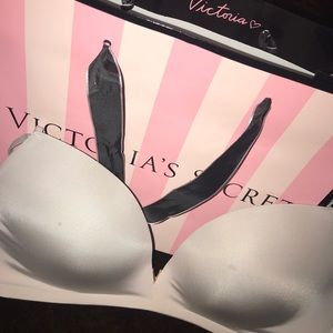 Victoria Secret Tshirt bra